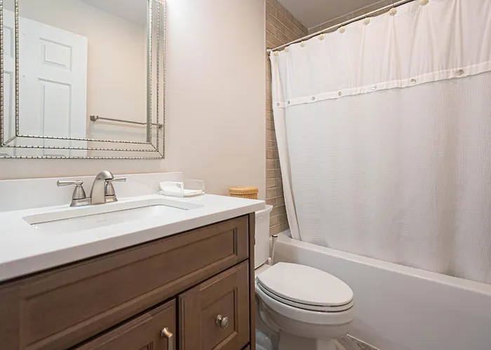 Tranquil 2-bedroom In Hidden Bay Relax & Enjoy Bay Views
