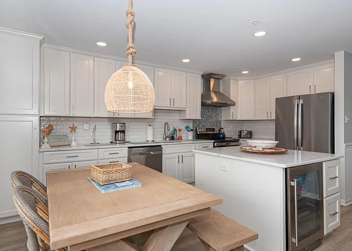 Tranquil 2-bedroom In Hidden Bay Relax & Enjoy Bay Views Ocean City
