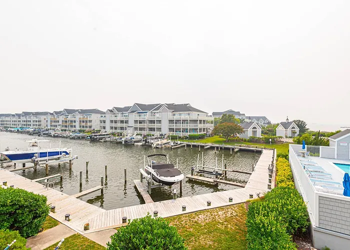 Tranquil 2-bedroom In Hidden Bay Relax & Enjoy Bay Views *